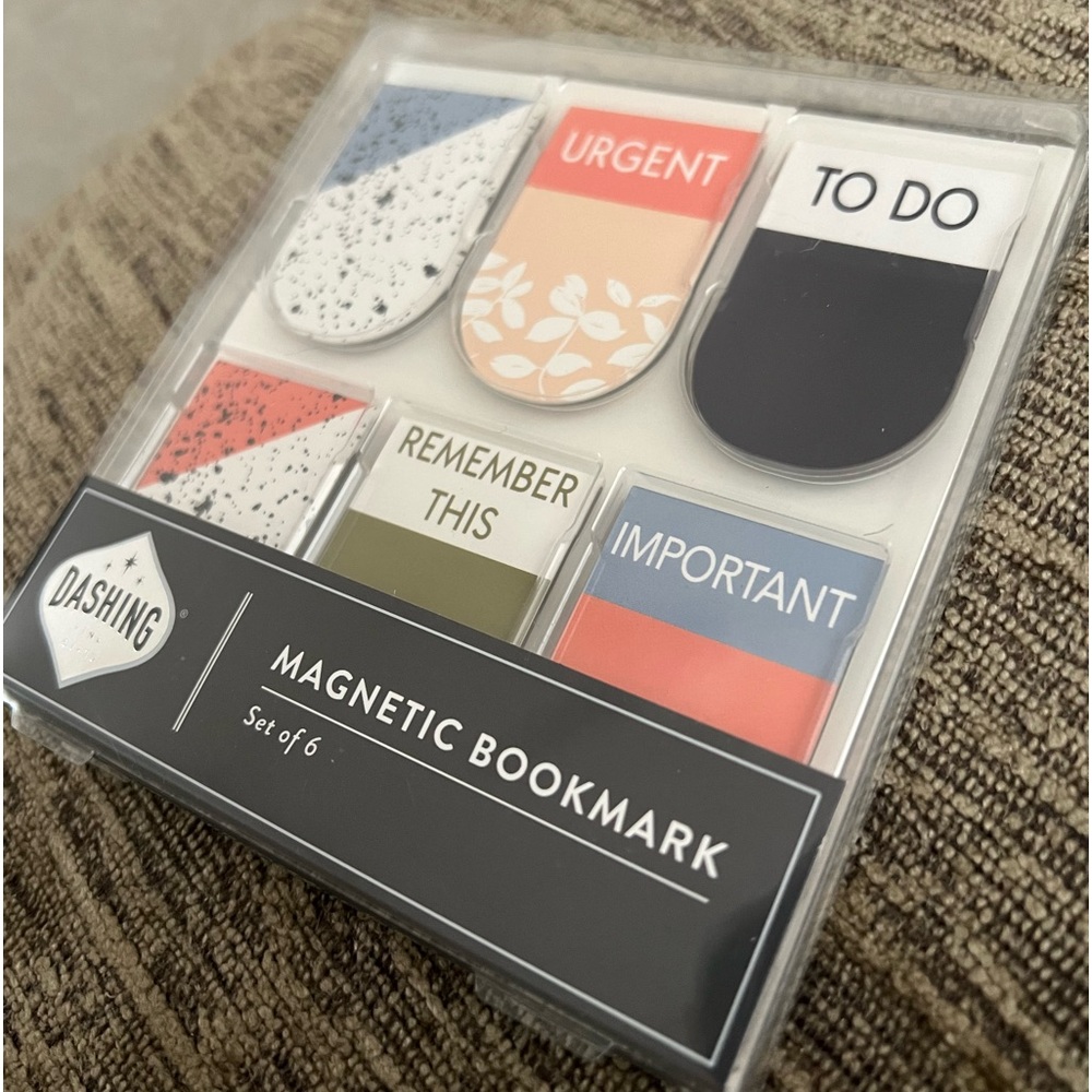 Dashing Fine Gifts Magnetic Bookmarks